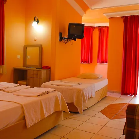 Carmina Hotell 3*