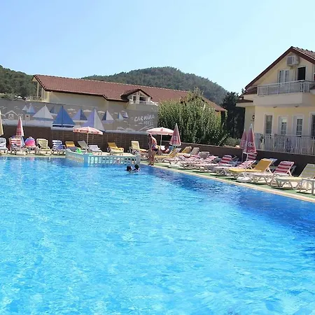 Hotell Carmina 3*