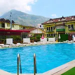 Carmina Otel