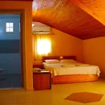 Carmina Otel