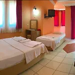 Carmina Otel