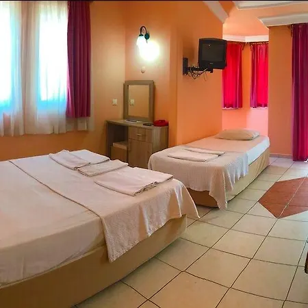 Carmina Hotel