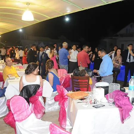 Otel Carmina 3*