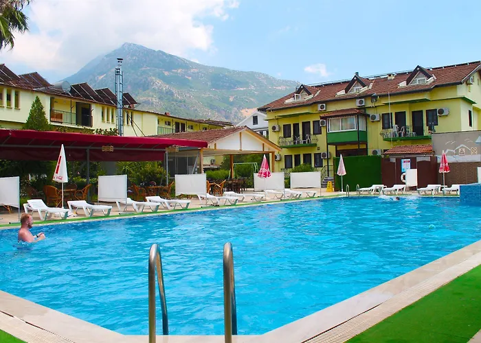 Carmina Hotel